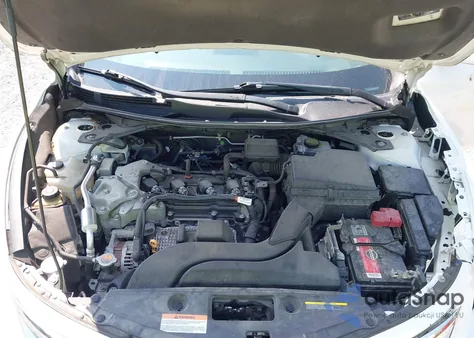 2015 Nissan Altima 2.5 из США, поврежденный, VIN 1N4AL3AP6FC100268